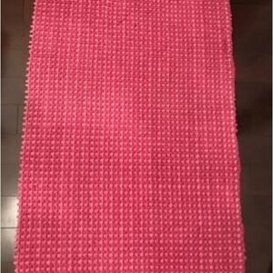 Pink Textured Floor Carpet 4 x 6”